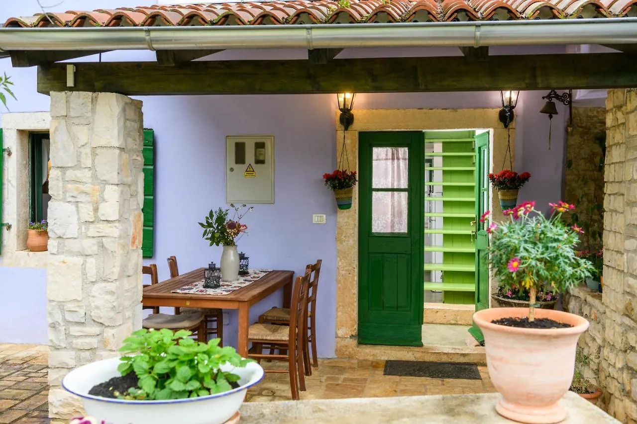 Rural Home Oriana Manjadvorci
