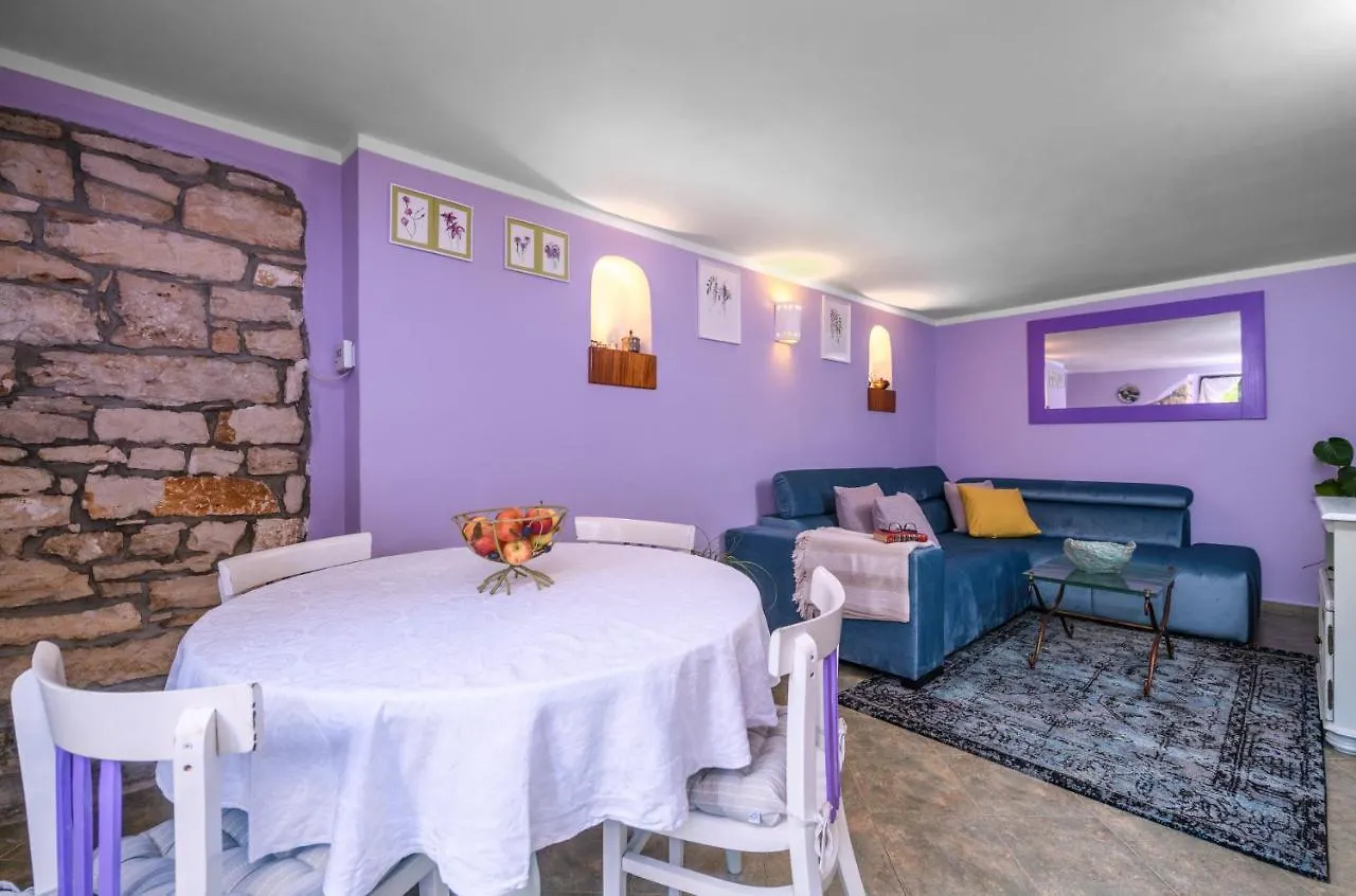 Rural Home Oriana Manjadvorci Holiday home