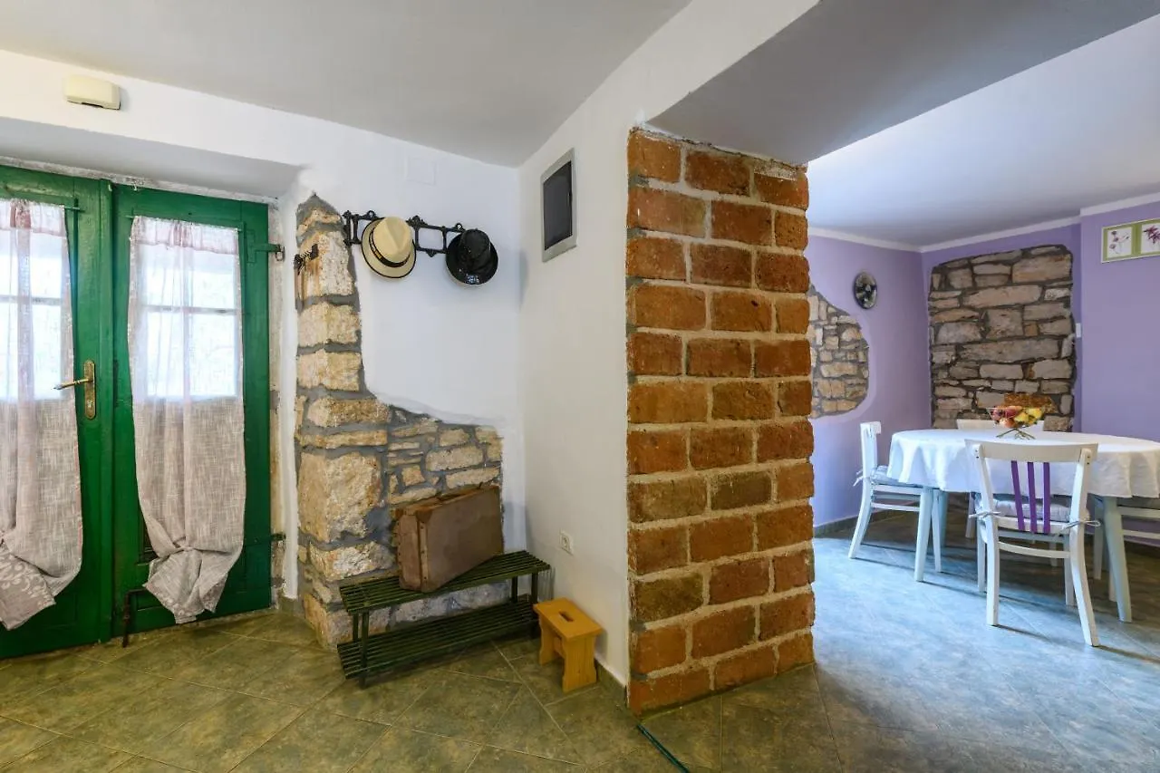Holiday home Rural Home Oriana Manjadvorci Croatia