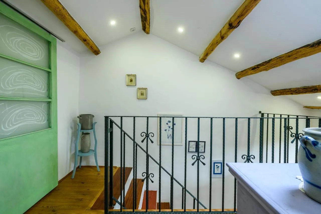 Rural Home Oriana Manjadvorci Holiday home